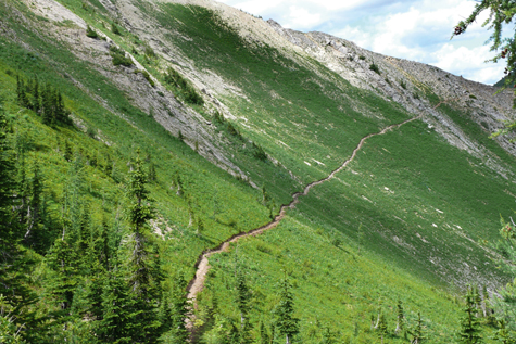 Mountain Lakes Trail – Traverse from Three Sisters Pass to Island Lake Resort